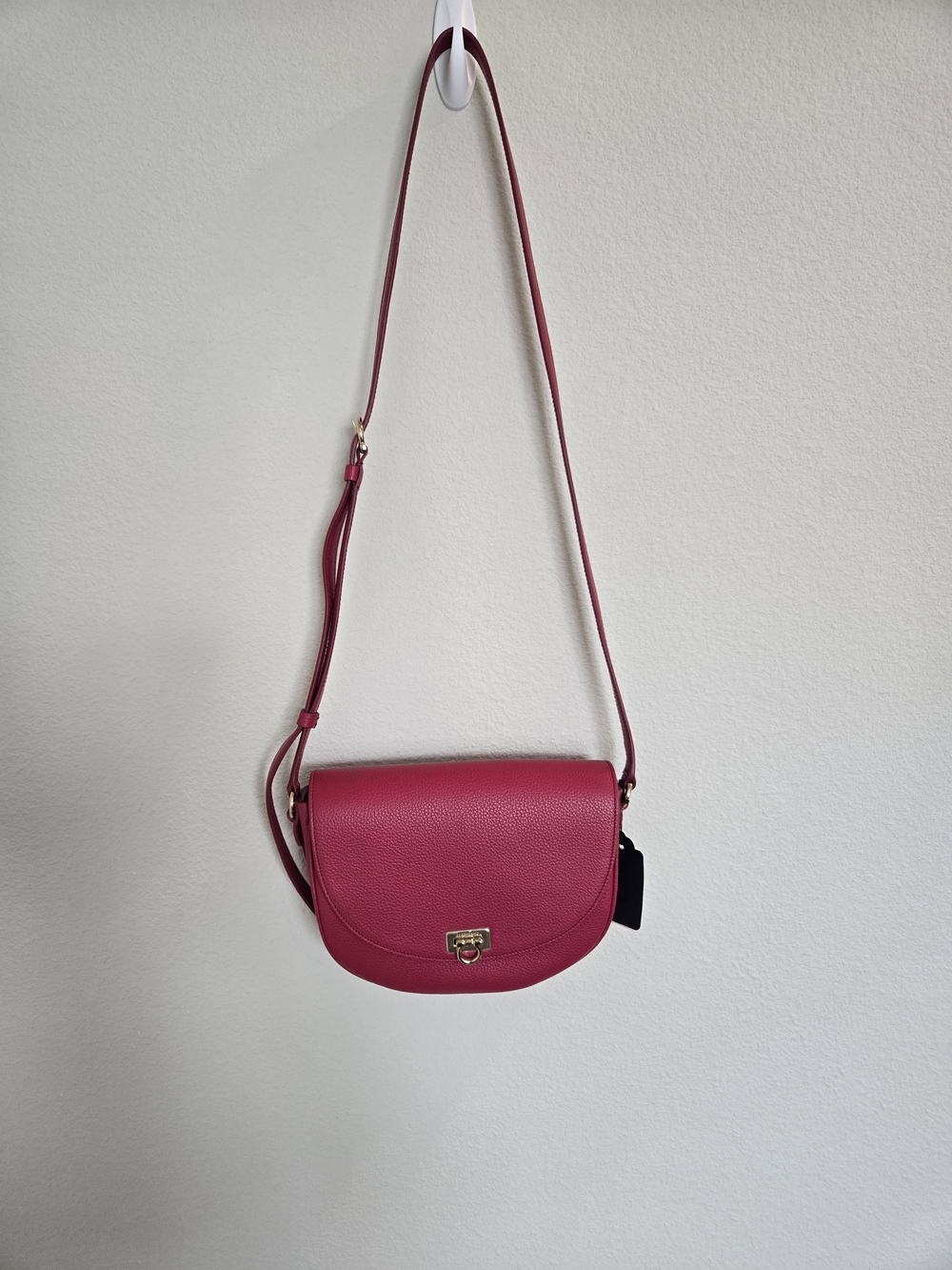 Salvatore Ferragamo Berry Pink Pebbled Leather Crossbody with Gold Hardware - Picture 8 of 8